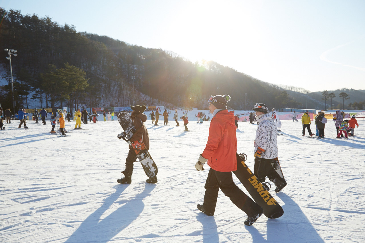 All You Need for the Perfect Getaway at Oak Valley Ski Resort